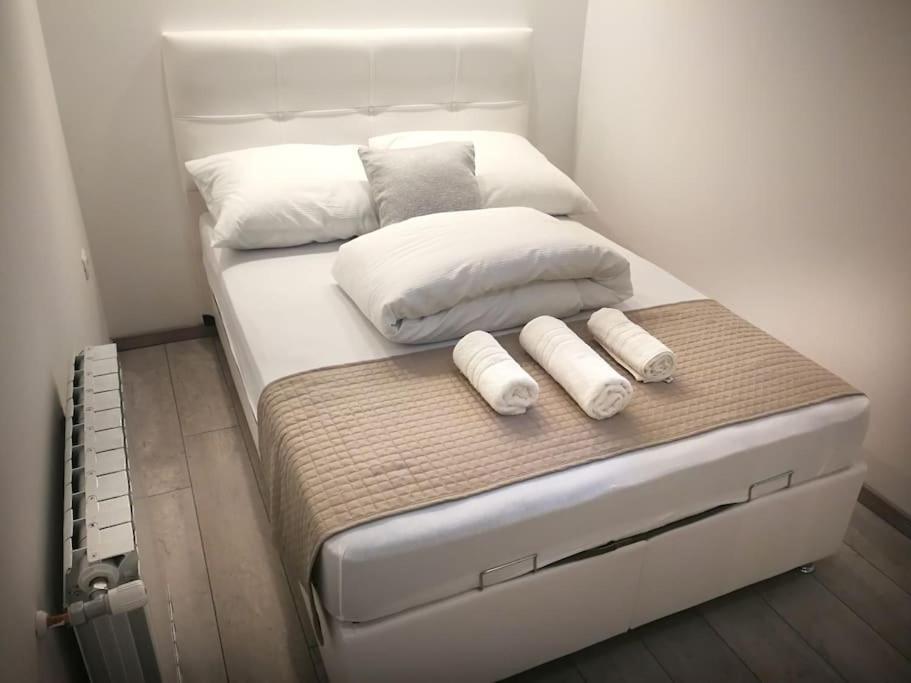 Hisa Idej Apartment Сежана Екстериор снимка