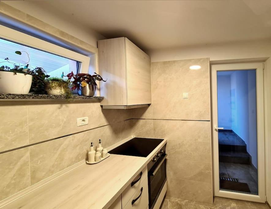 Hisa Idej Apartment Сежана Екстериор снимка