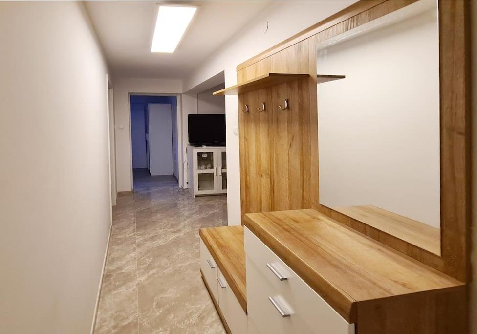 Hisa Idej Apartment Сежана Екстериор снимка